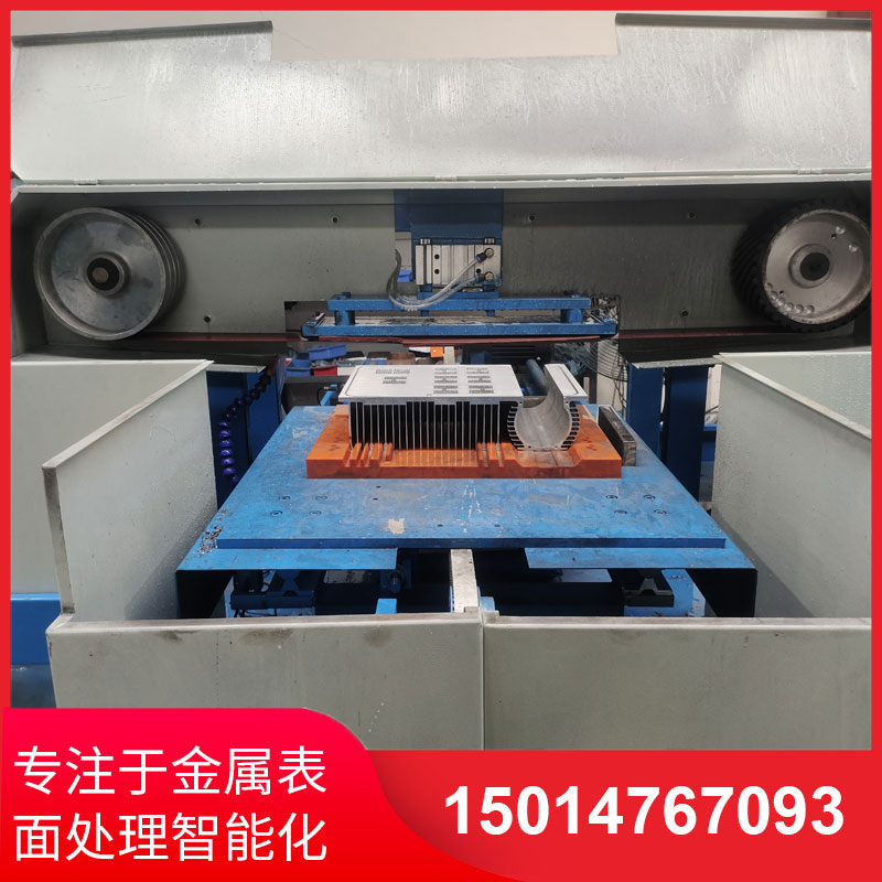 鋁材(cai)直(zhi)紋拉絲(si)機定製