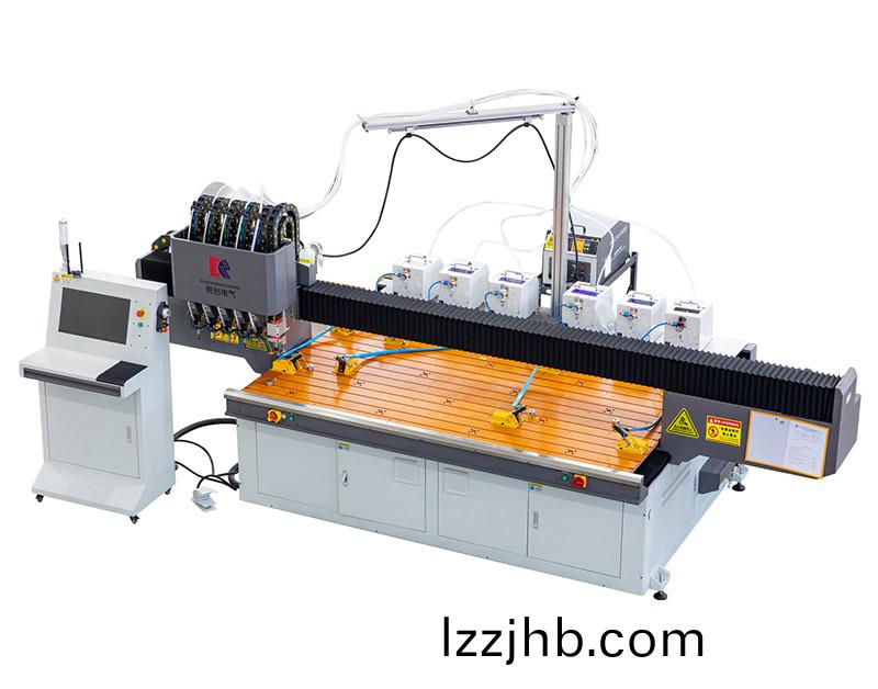 自(zi)動螺柱銲機設備展(zhan)示