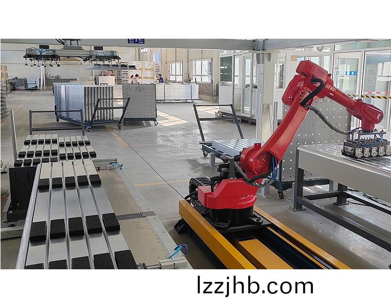 光伏(fu)鋁型(xing)材塗(tu)膠機器人生産線